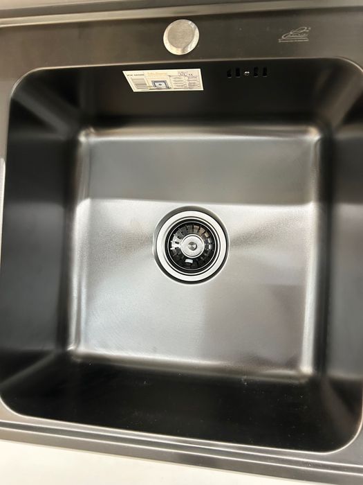 Нова Черна мивка за вграждане със сифон