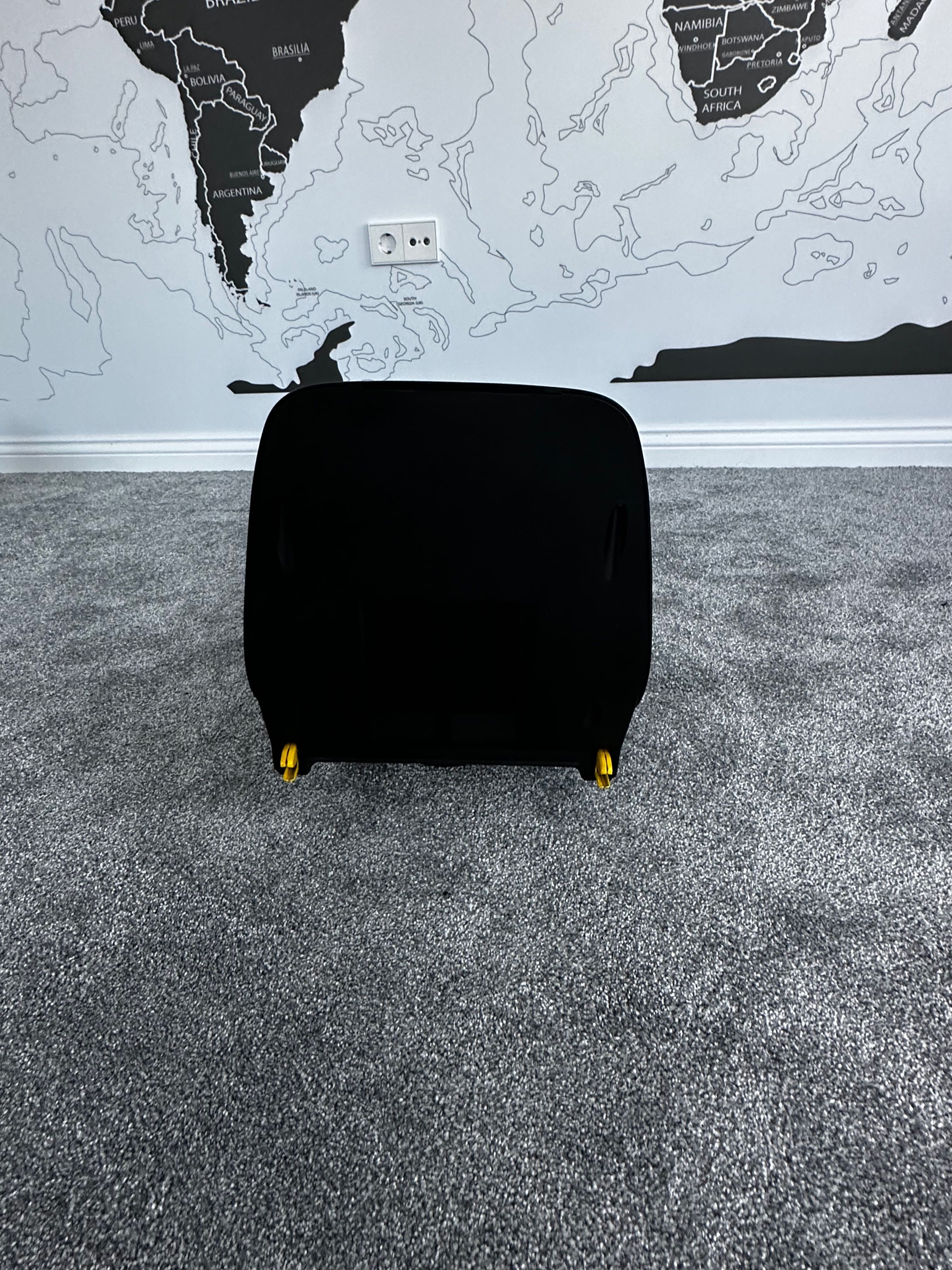 Стол за кола 0-13 кг / 40-83см Maxi Cosi Pebble 360 и isofix база .