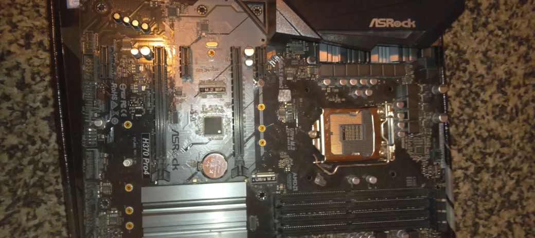 Материнская плата ддр4 ASRock H370 Pro4

H370 Pro4