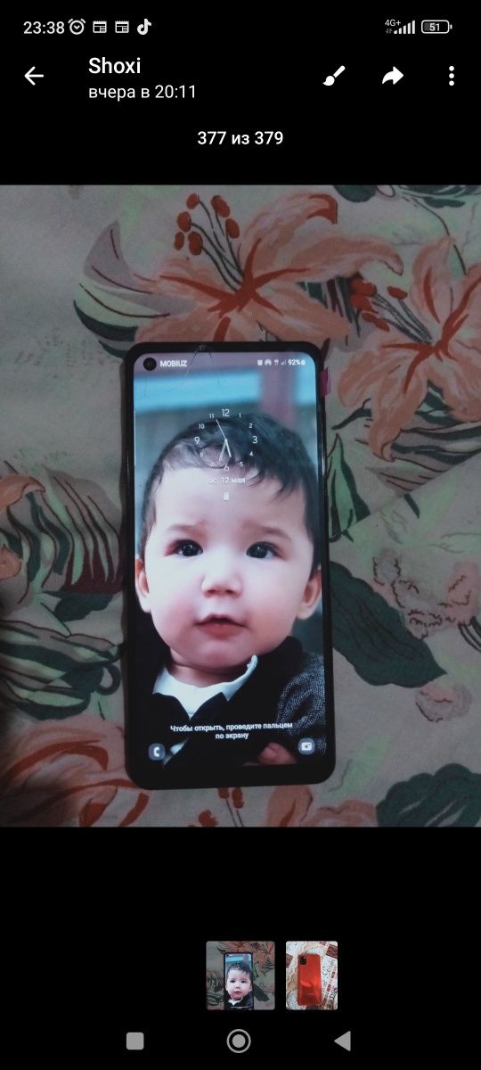 Samsung a21s ekrani usti ozgina singan rangi qizil holati yaxshi
