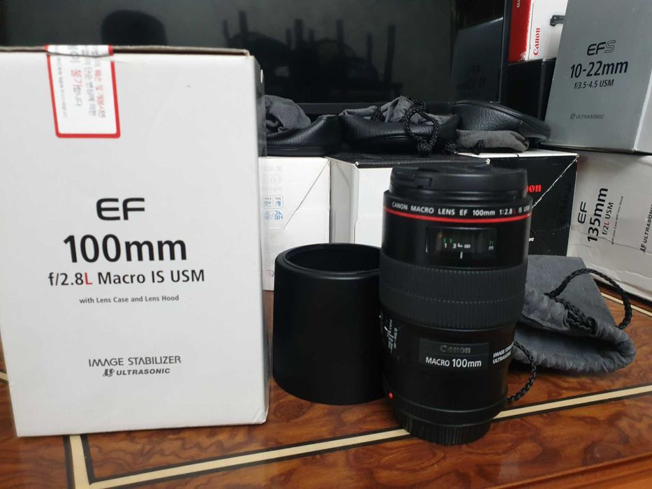Продам обьектив Кенон 100 F2.8 макро в упаковке новая