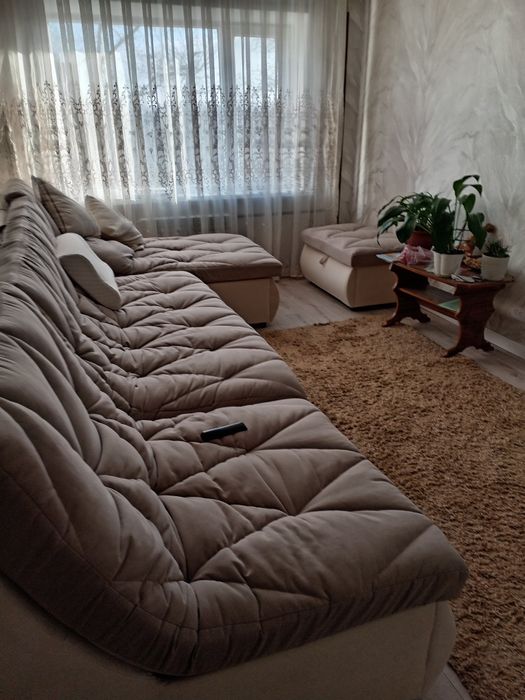 Продам диван тройку
