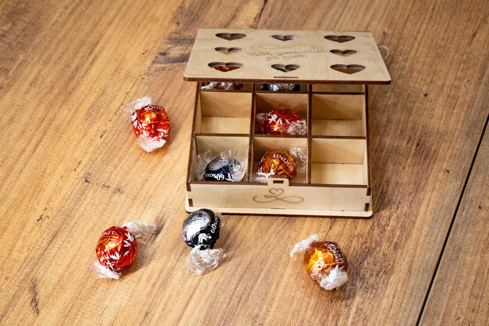 Бонбониера с персонализирано послание - романтичен подарък