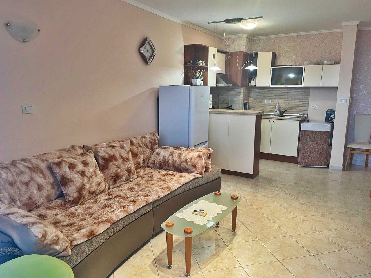 Продава се Двустаен апартамент в Свети Влас - 77 кв.м за 1455 €/кв.м - Снимка #3