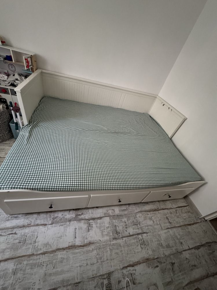 Divan Hemnes, IKEA - 3 sertare, 2 saltele