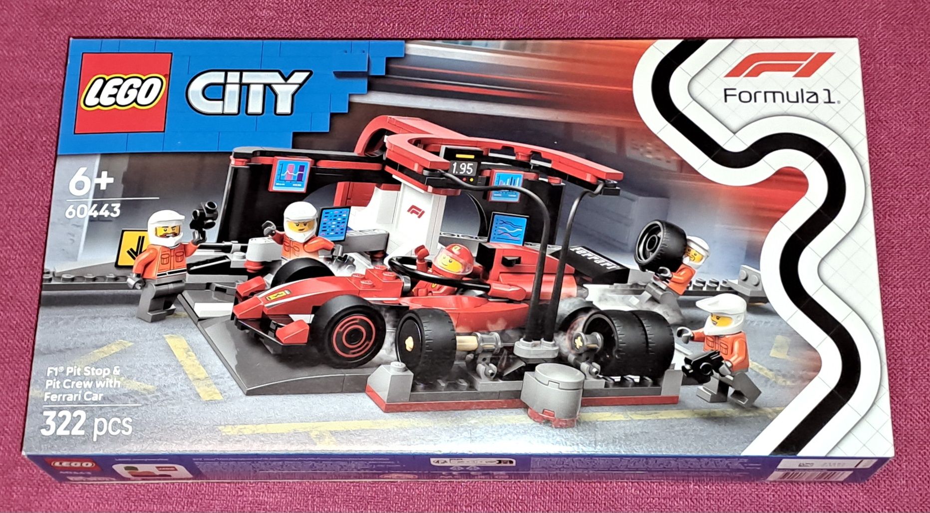 LEGO Formula 1 кола и станция