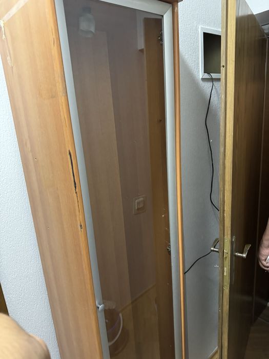Три шкафа и два стола  комплект подойдет для офиса и дома