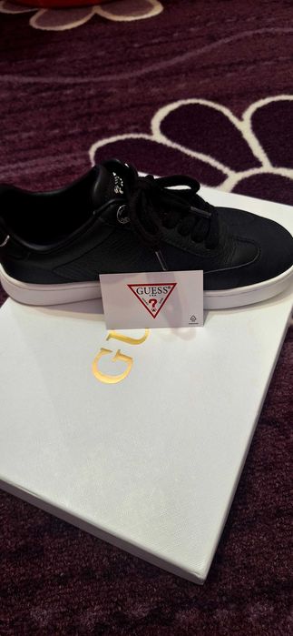 Дамски маратонки GUESS