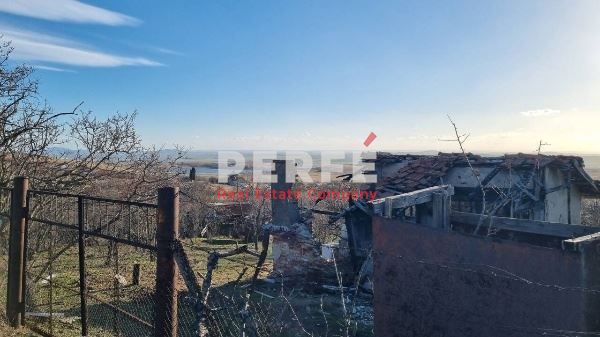 Парцел в Бургас-Банево площ 1000 цена 25990