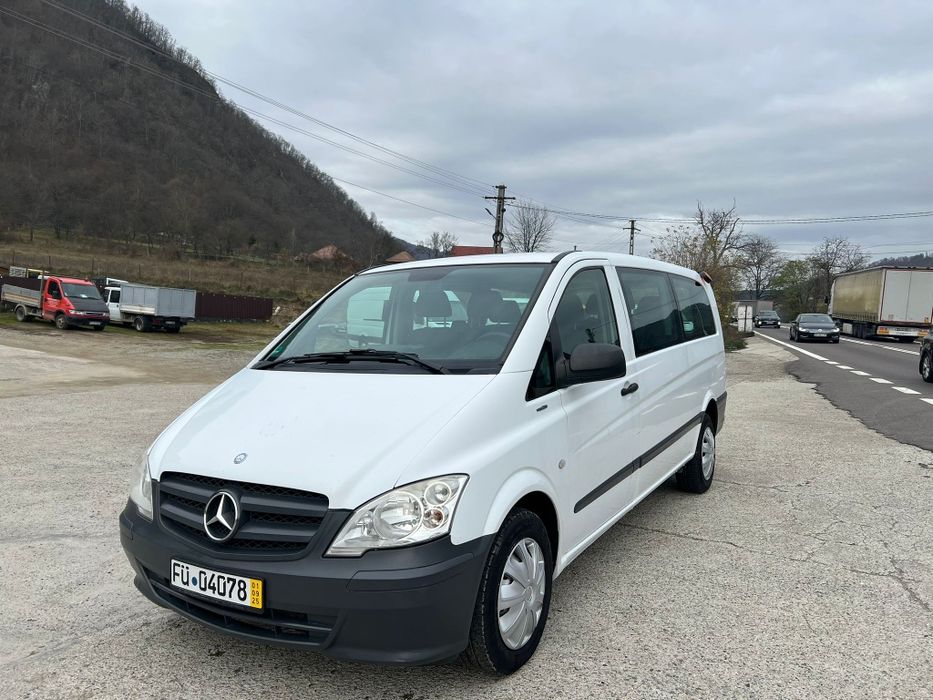 Vand mercedes vito 2.2 tdi.8+1 locuri.klima fata si spate 6+1 trepte..