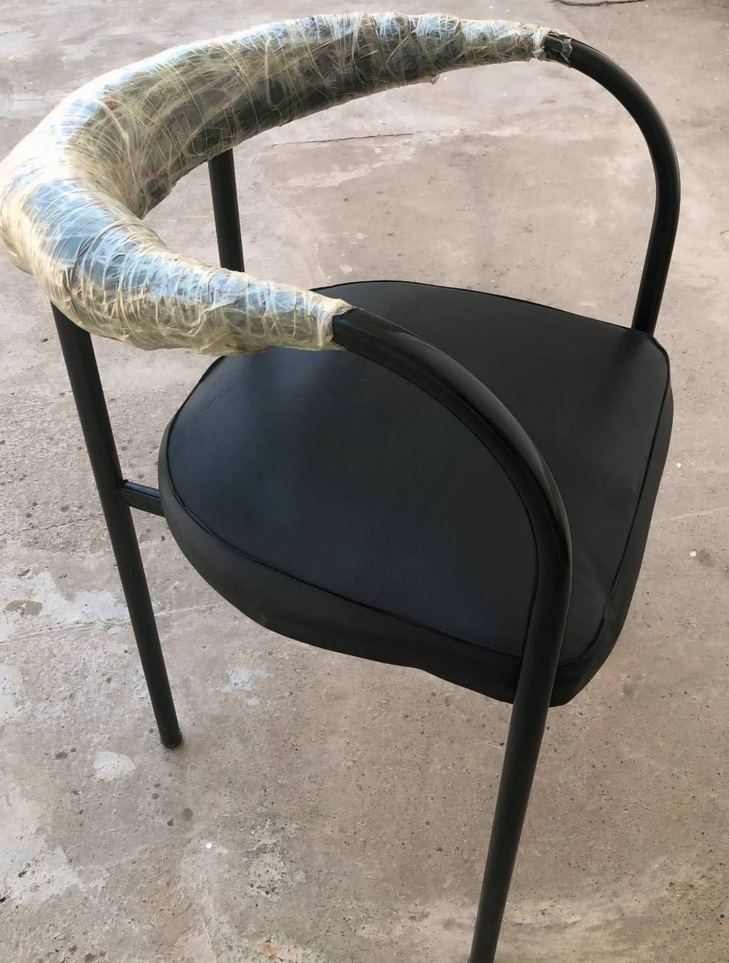 Stul sotiladi arzon1