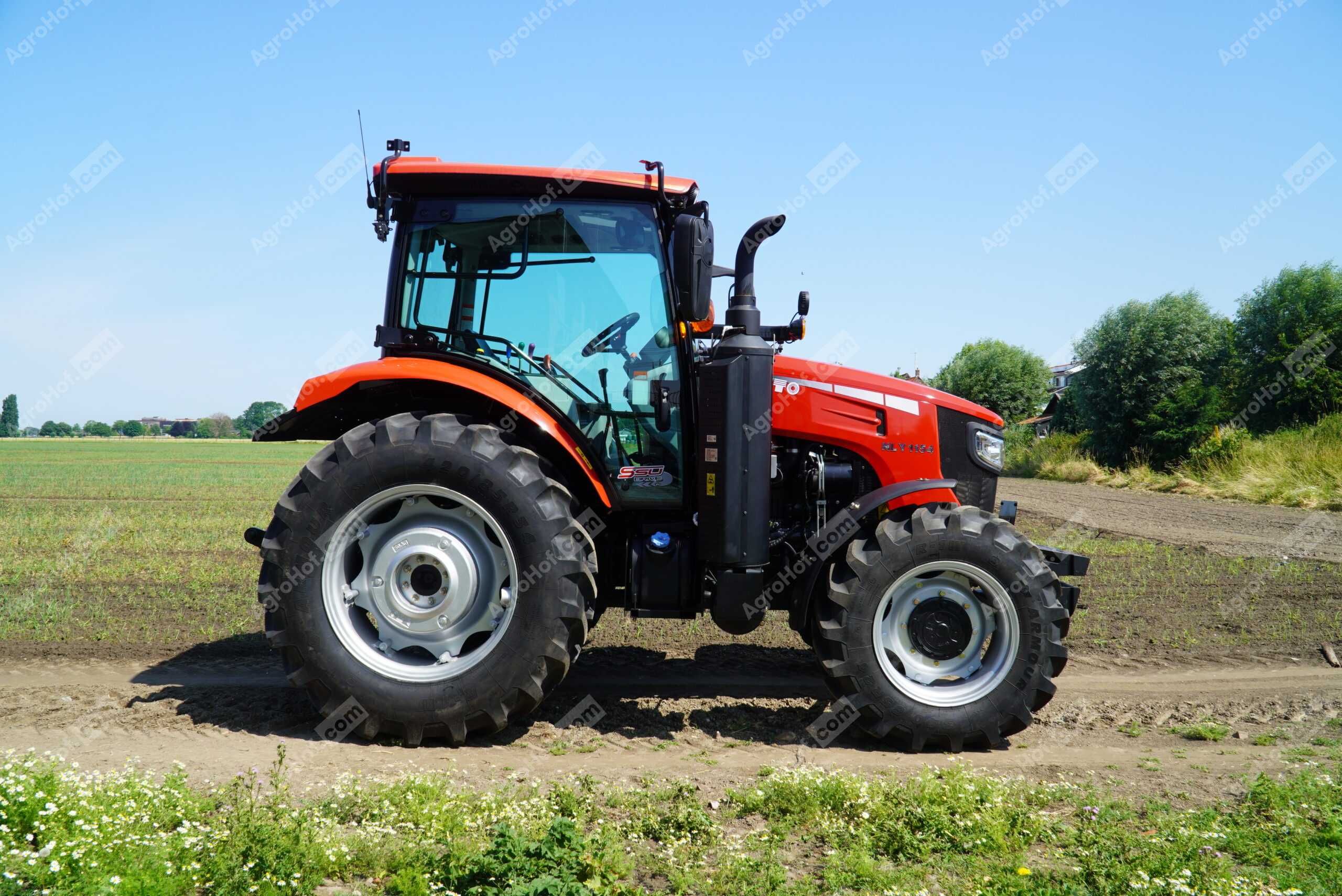 YTO Tractor de 115 CP cu cabină / YTO NLY1154