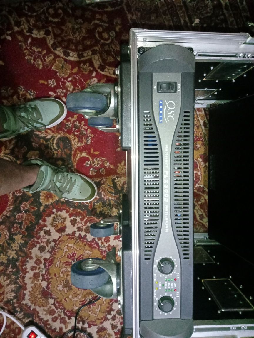 Amplificator qsc plx 3002. / Schimb