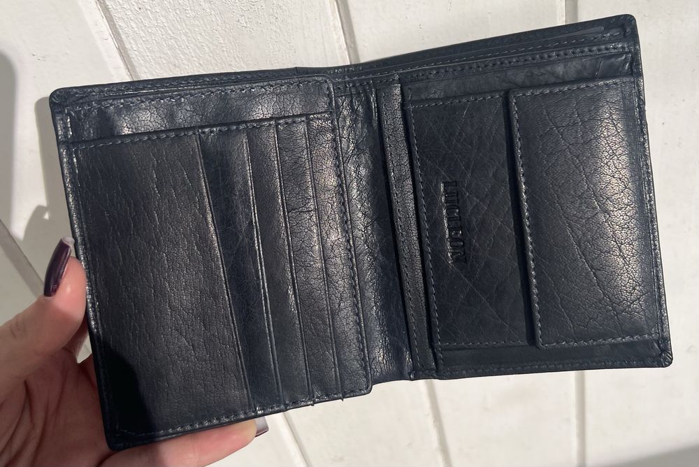 Мъжки кожен портфейл , тъмносин, с RFID защита Montreal LUCLEON