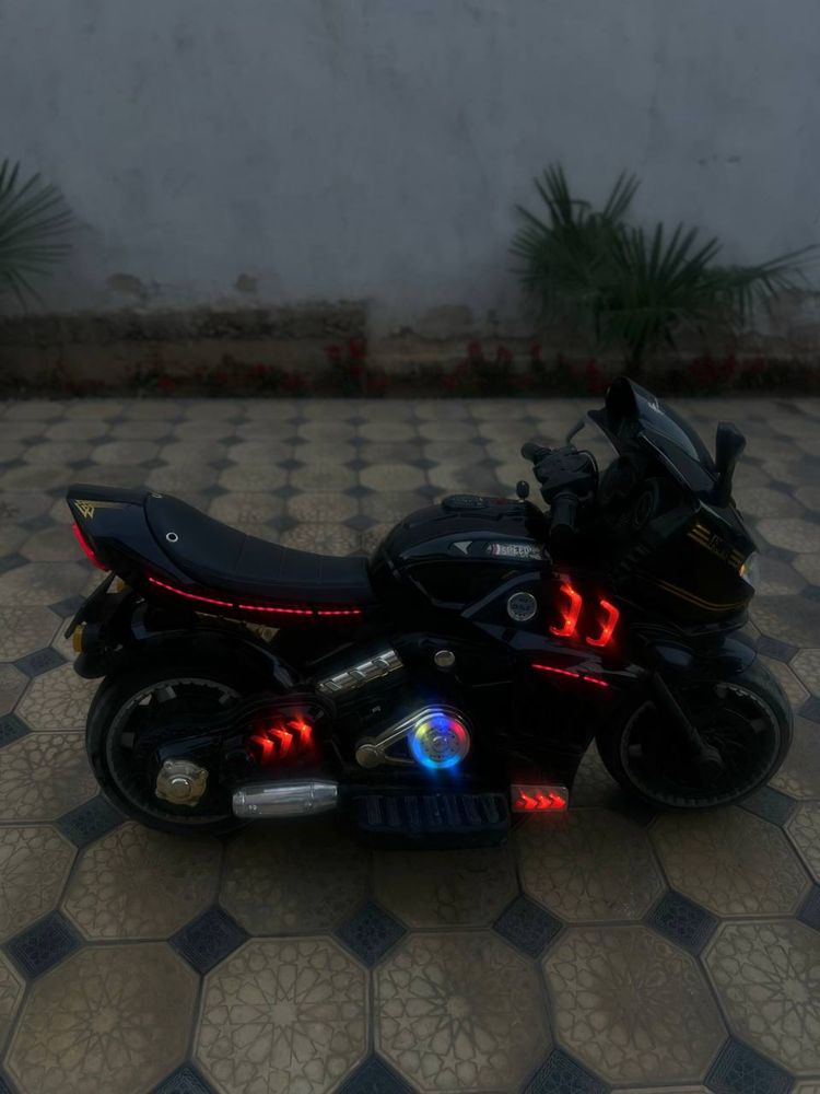 Elektron moto sotiladi
