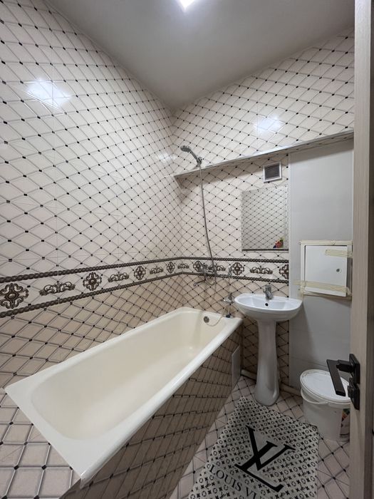 Продаётся квартира 2/4/9 в Шайхонтахурском районе “Samarqand Darvoza”