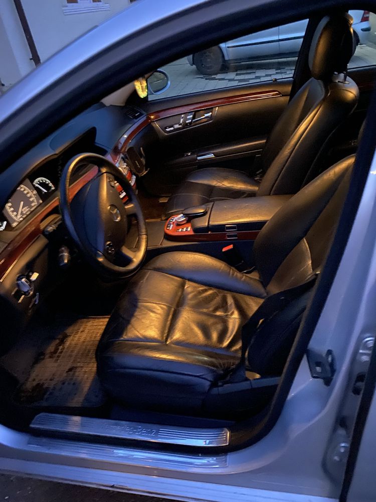 De vanzare mercedes S320 an 2007 acte la zi km 24300 pret 6500 neg