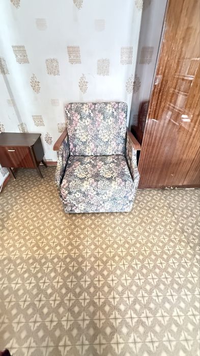 Продается стильное кресло винтаж гобелен