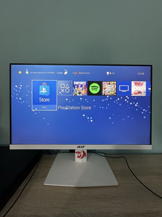 Продавам Playstation 4