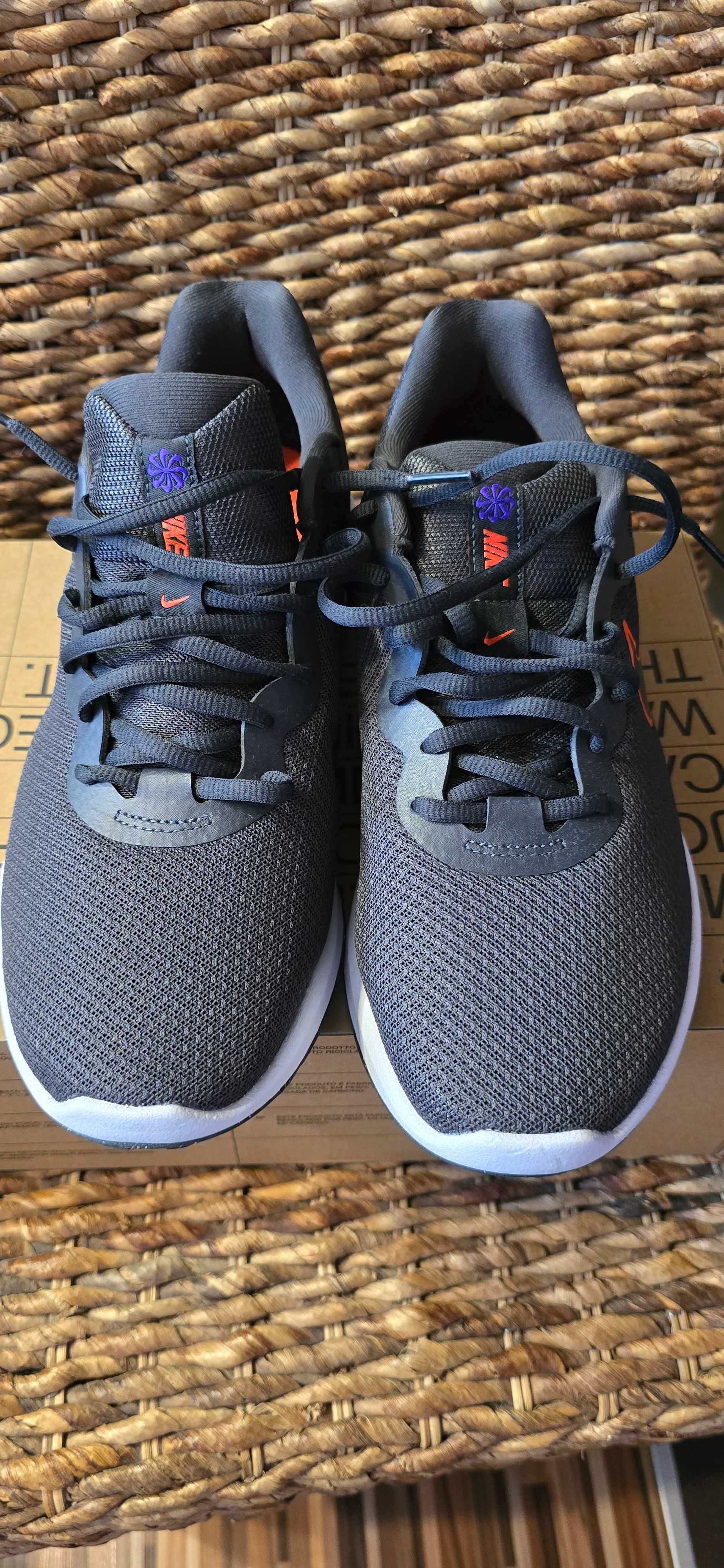Мъжки маратонки Nike Revolution