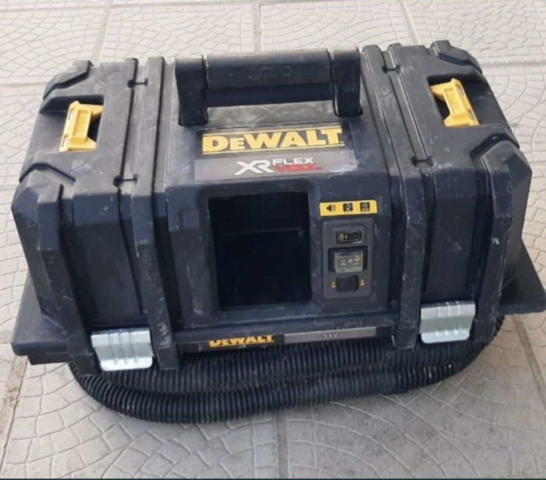 Прахосмукачка на DeWalt DCV 586 54v 
Без батерия 
С допълнително  торб