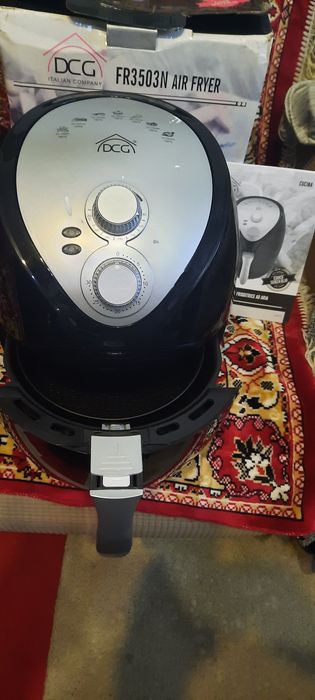 Fripteuză electrică cu diverse programe.