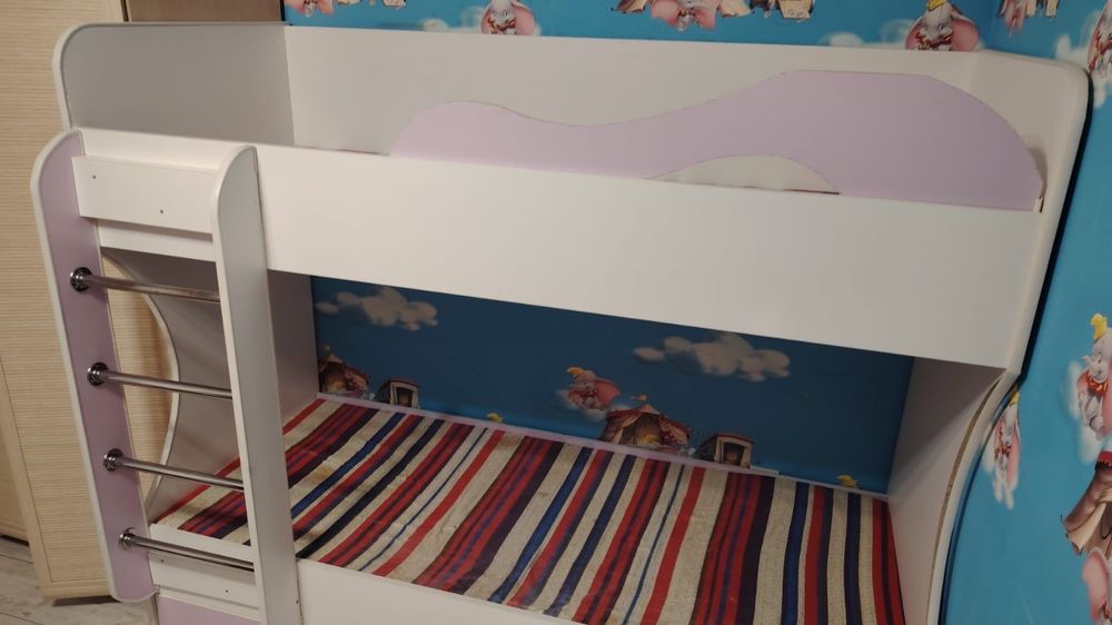 Кровать детская двухъярусная