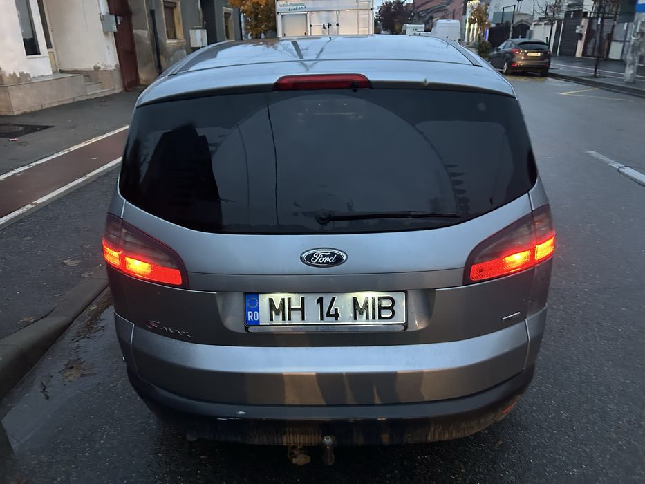 Vand sau schimb ford s-max