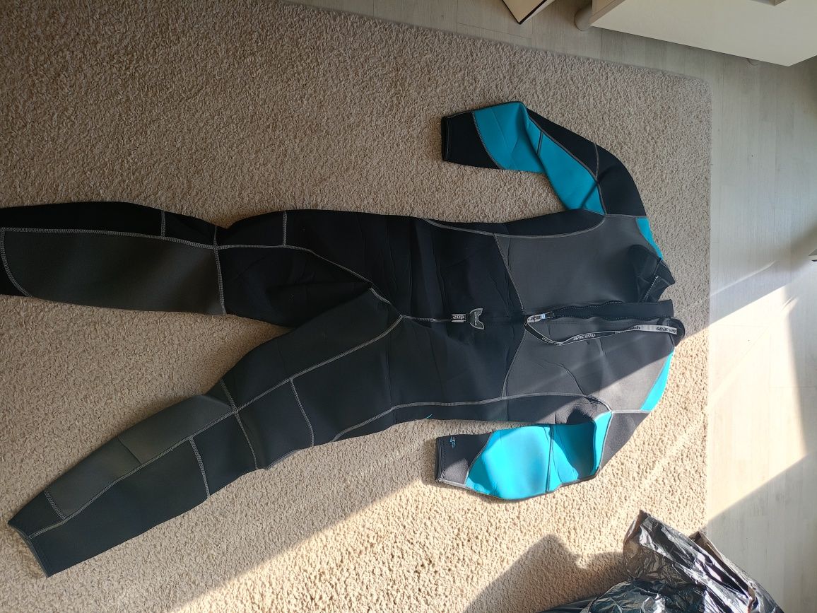 Vând costume de neopren scufundari Seac, nou nout,mărimea XXL grosimea
