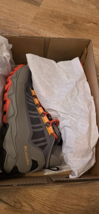 Vând ghete iarna Columbia