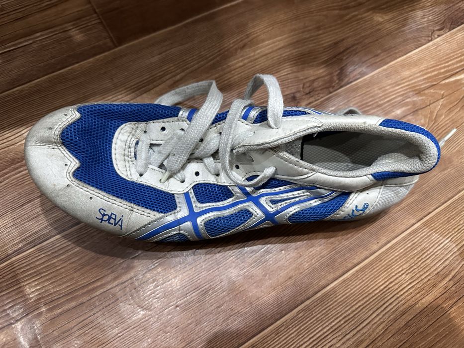 Шиповки Asics для легкой атлетики