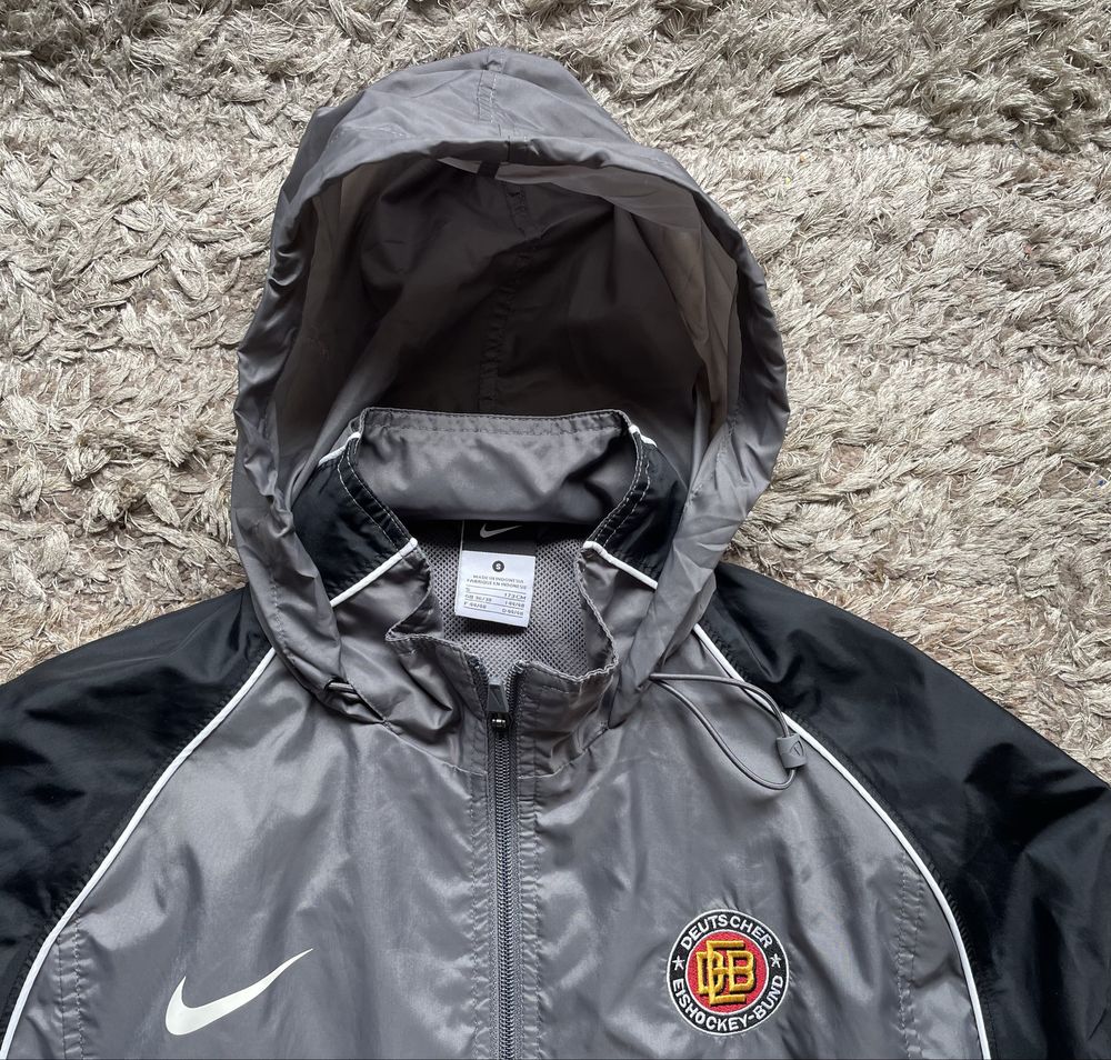 Geaca/jacheta de primavara/toamna Nike S gri/negru