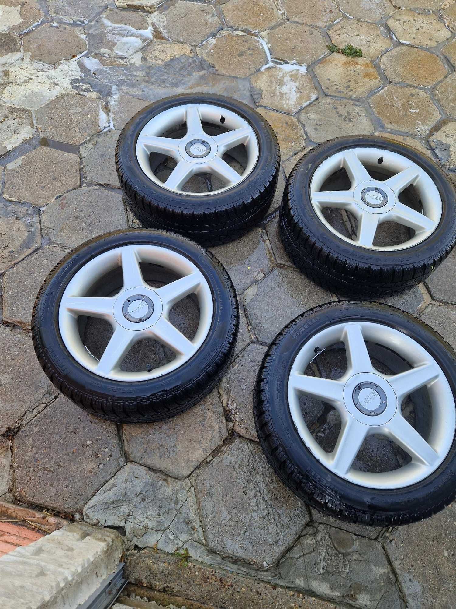 Зимни гуми с алуминиеви джанти 225/50/17 Pirelli