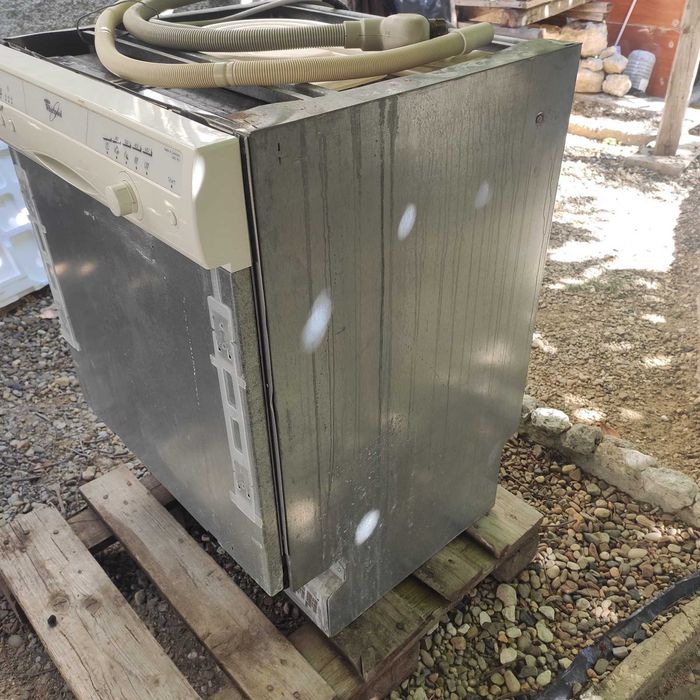 Съдомиялна за вграждане Whirlpool 60/60/85