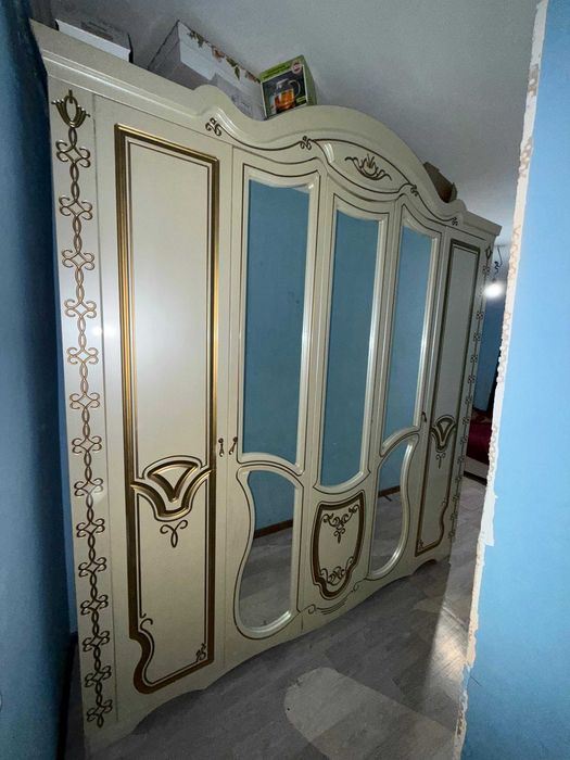 Спальный гарнитур