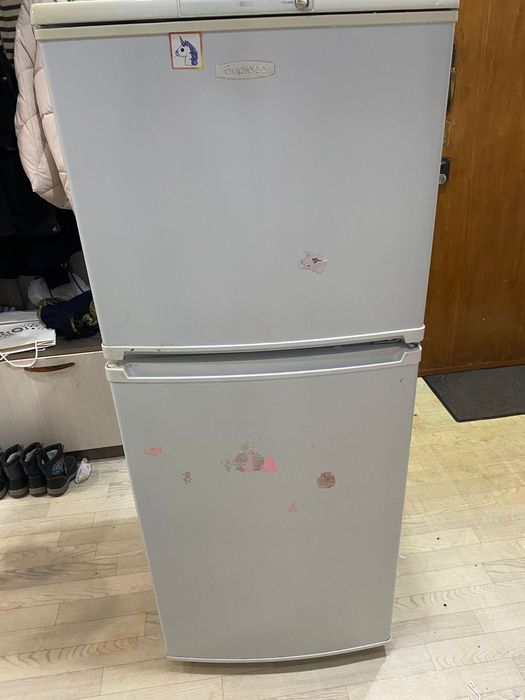 Продам холодильник