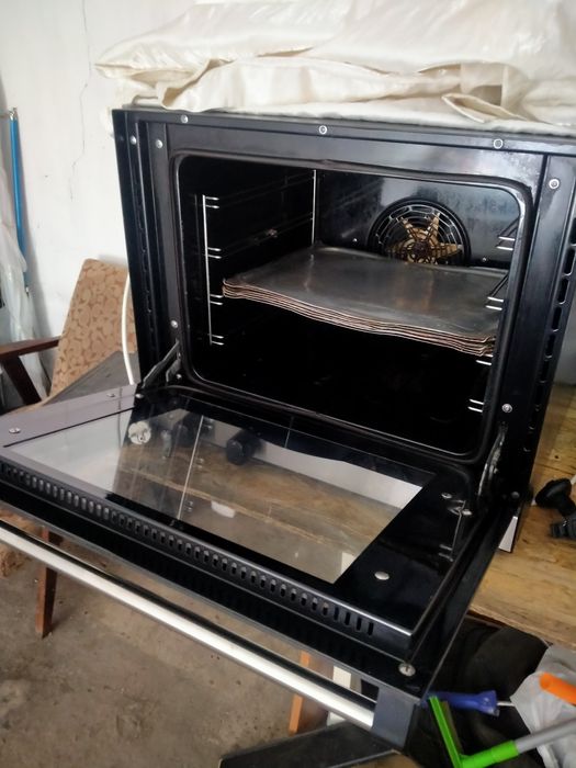 Продам печь конвекционная