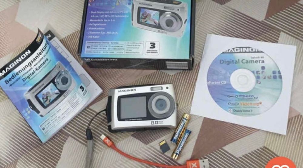 Фотоапарт на батерий чисто нов