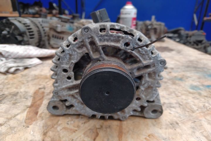 ALTERNATOR 2.2 TDI 0121615021 Land Rover   seria