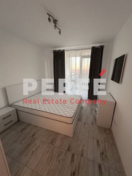 Дава се под наем Двустаен апартамент в Бургас, Изгрев - 70 кв.м за 612 € - Снимка #4