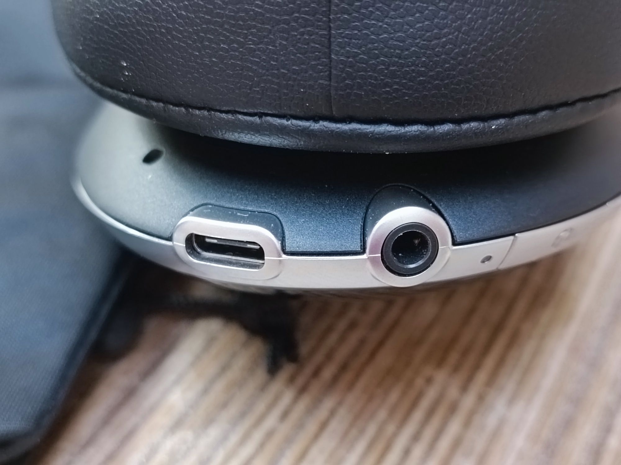 Bluetooth слушалки Mercedes Benz