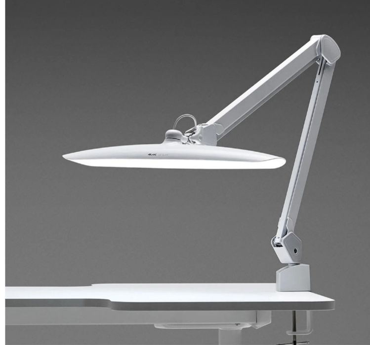 Лампа для маникюра (косметологическая)