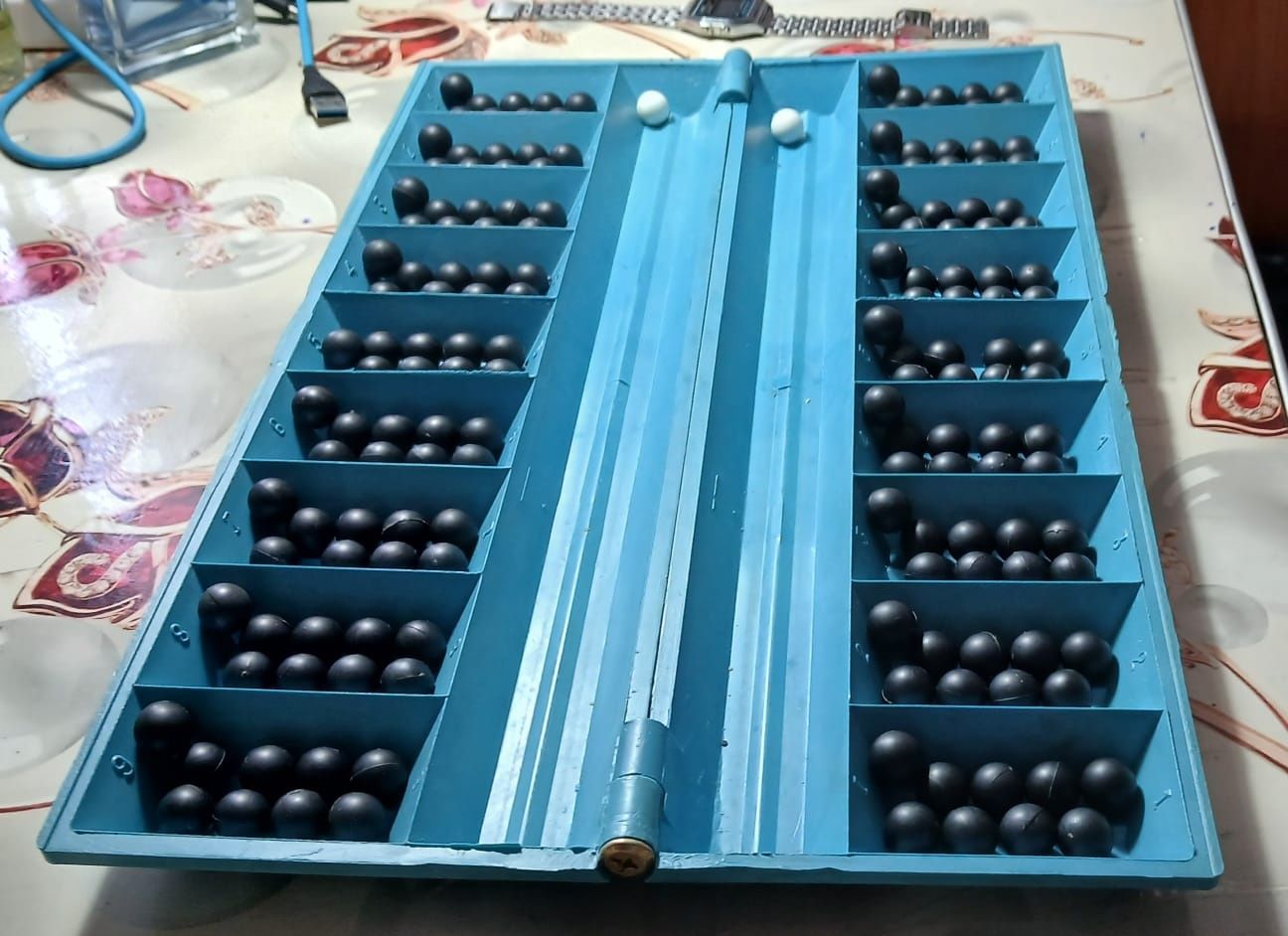 Продам настольную игру тогыз кумалак
