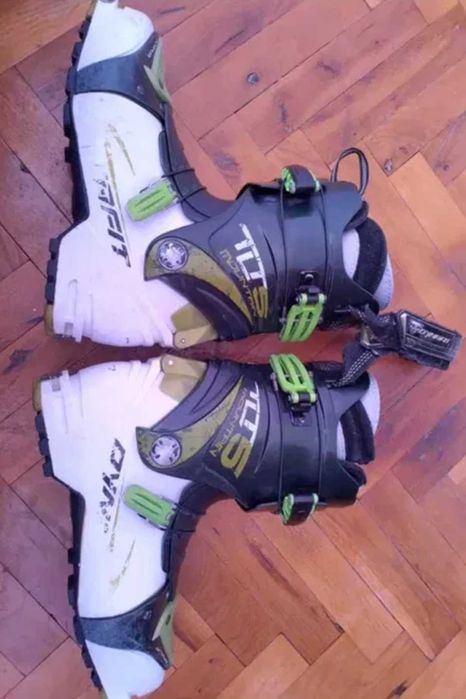 Туринг Ски Обувки Атомик и Динафит