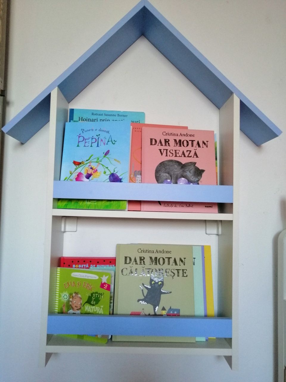 Biblioteca căsuță tip Montessori