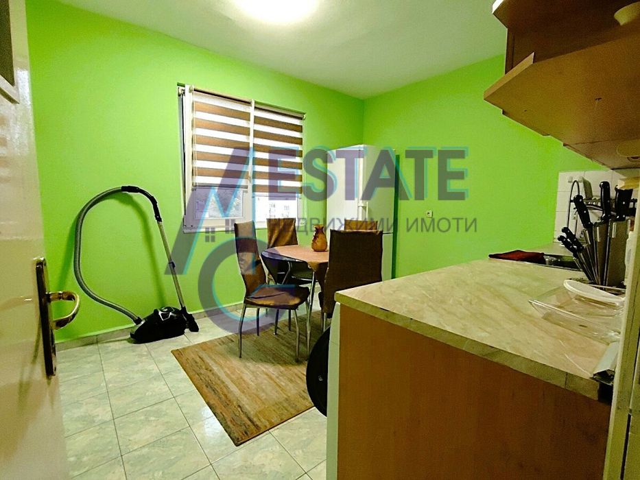 Дава се под наем Тристаен апартамент в Бургас, Възраждане - 66 кв.м за 402.9 € - Снимка #4