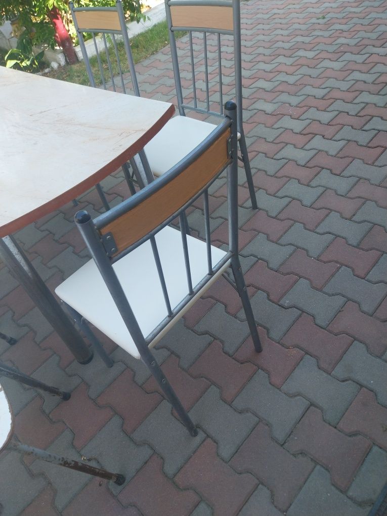 Vand masa cu scaune