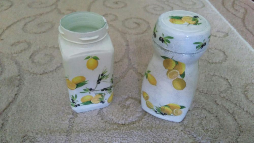 Буркани декорирани с техника декупаж