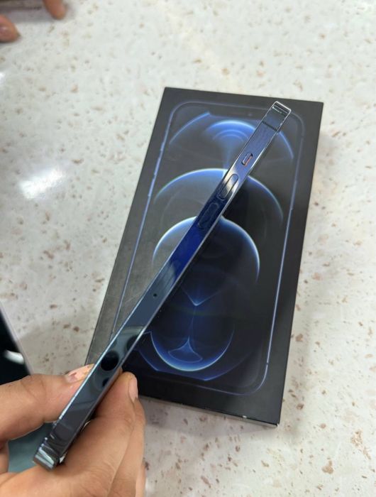 Iphone 12 pro max {ideal}