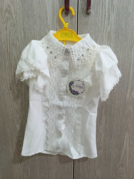 Новая белая кофта для девочек